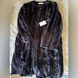 Elegant Black Fair Haven Faux Fur Coat NWT Size Medium